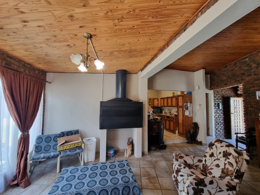 5 Bedroom Property for Sale in Morelig Free State